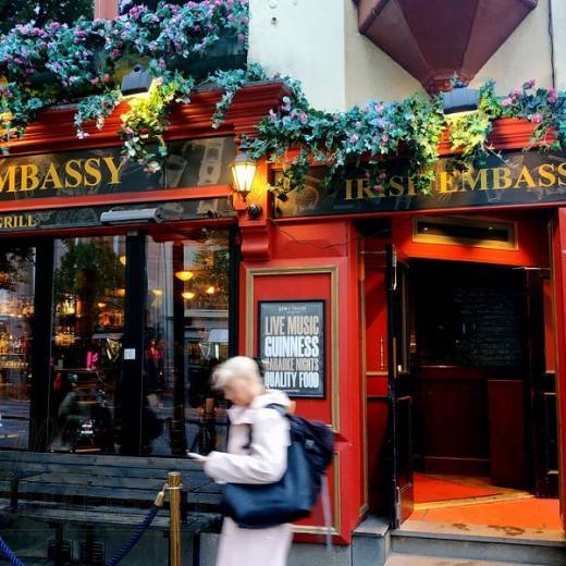 Ирландский бар Irish Embassy Pub Downtown