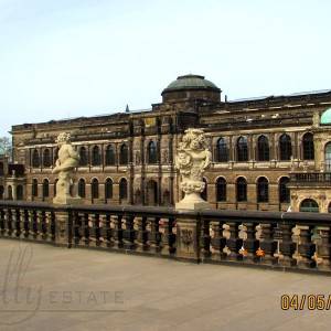 germany-230504-100-dresden-zvinger